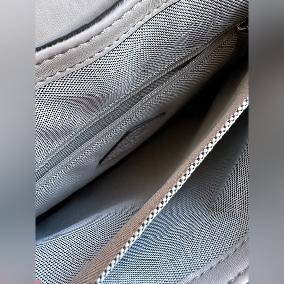 Fossil Light Gray/Cream Finley Leather Shoulder Bag - Picture 6 of 16